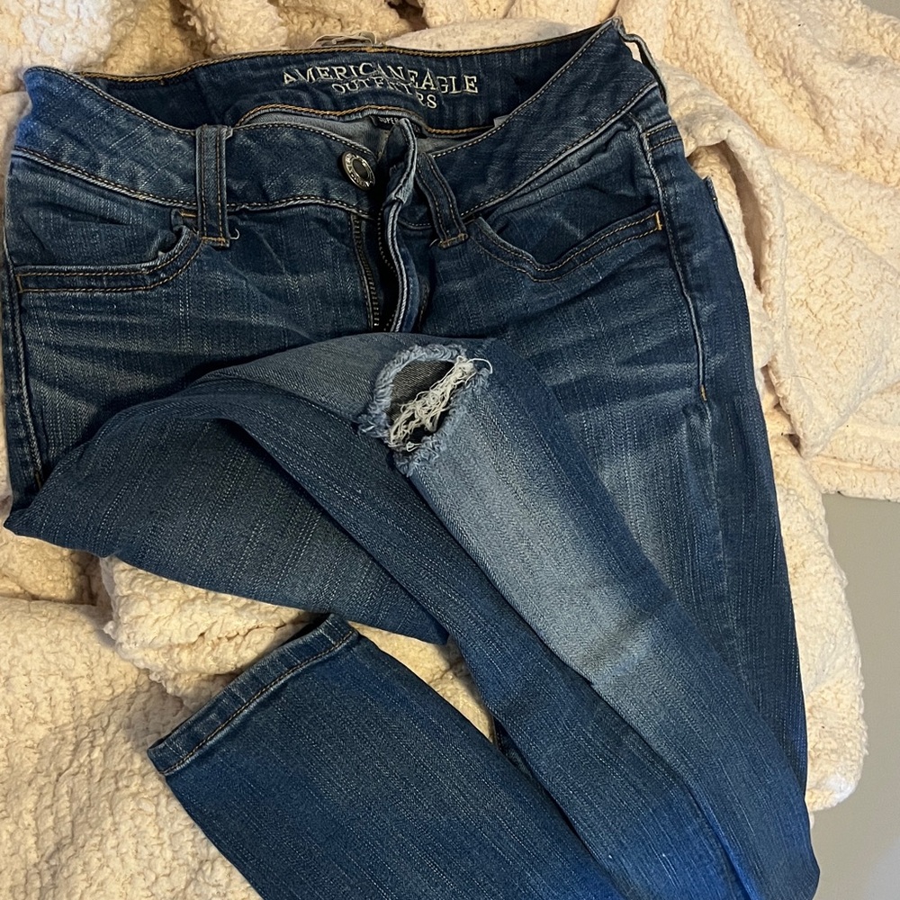 American Eagle Outfitters Women's Distressed Blue Skinny Jeans 0 reg.